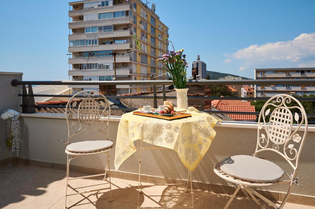 Modern & Spacious Rooftop Apartment With Natual Sunlight Split Exterior foto